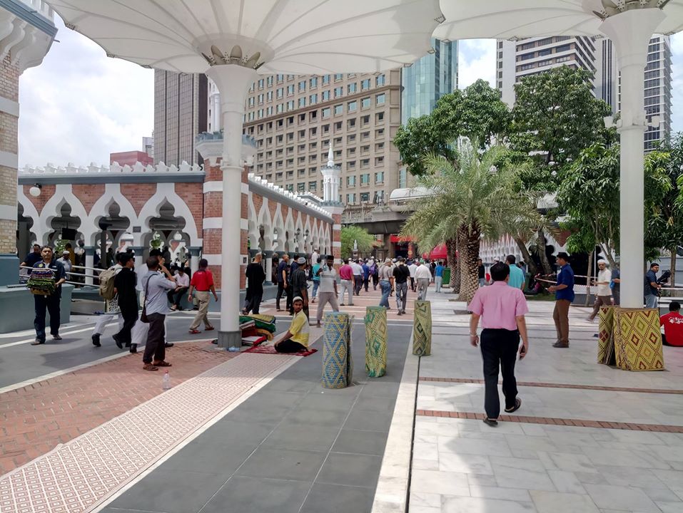 Masjid Jamek hovlisi - Jumadan so'ng